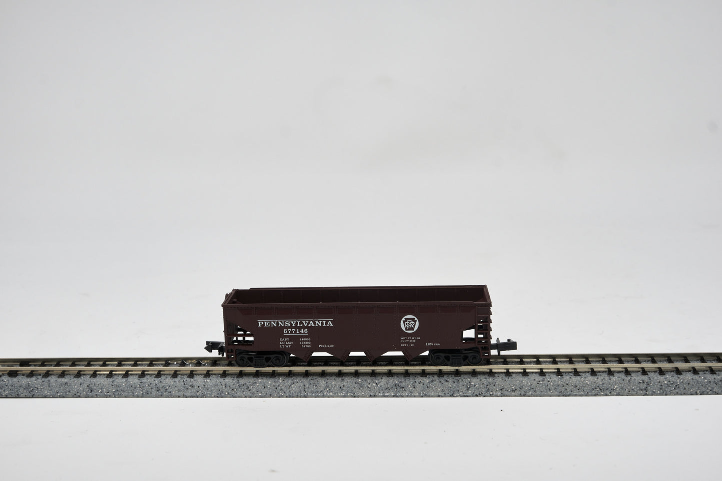 N 4-Bay 75T Hopper Pennsylvania Car #677146