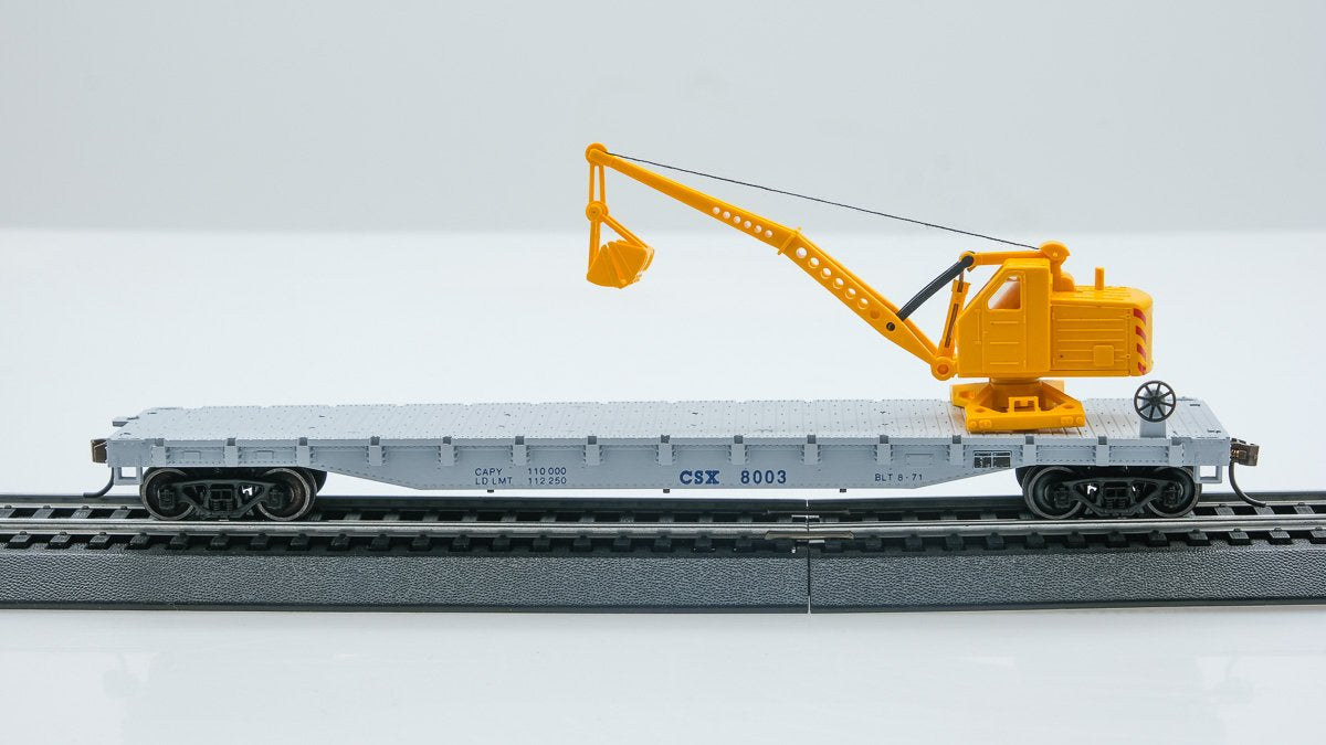 HO Con-Cor Flat Cars with Crane - CSX (Merger scheme)