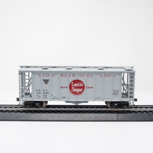HO Scale Airslide Hopper 2-Pack – Lantic Sugar – Road Numbers 43612 & 43609
