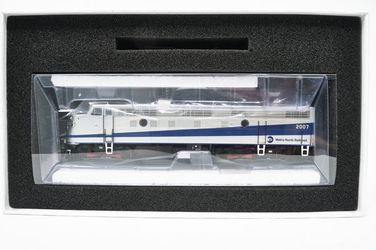 HO Scale 1:87, Locomotive, EMD FL9, Metro-North, Silver/Blue, DCC Cab #2007