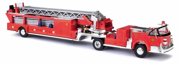 HO Scale 1:87, Fire Truck, LaFrance, Tractor Driven Aireal, Open Cab