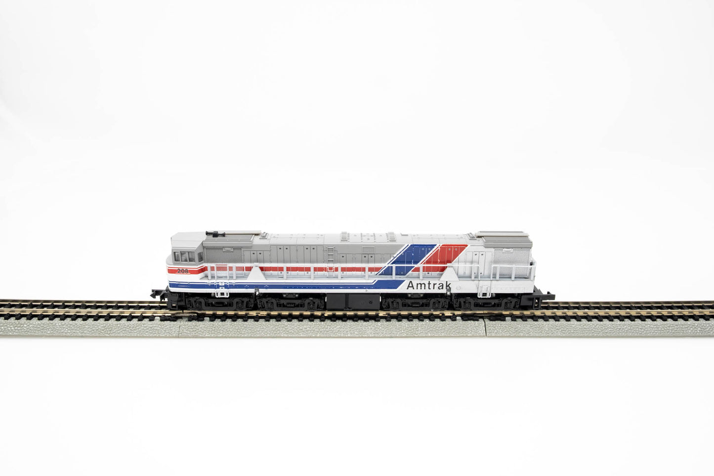 Con-Cor N Scale U-50 Diesel – Amtrak Cab #208 (DC Only, Rapido Couplers)