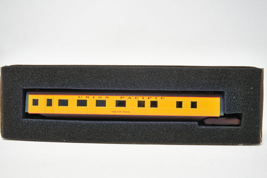 HO Scale M-10000 Add-On Pullman Car – Overland Trail (Add-on car only)