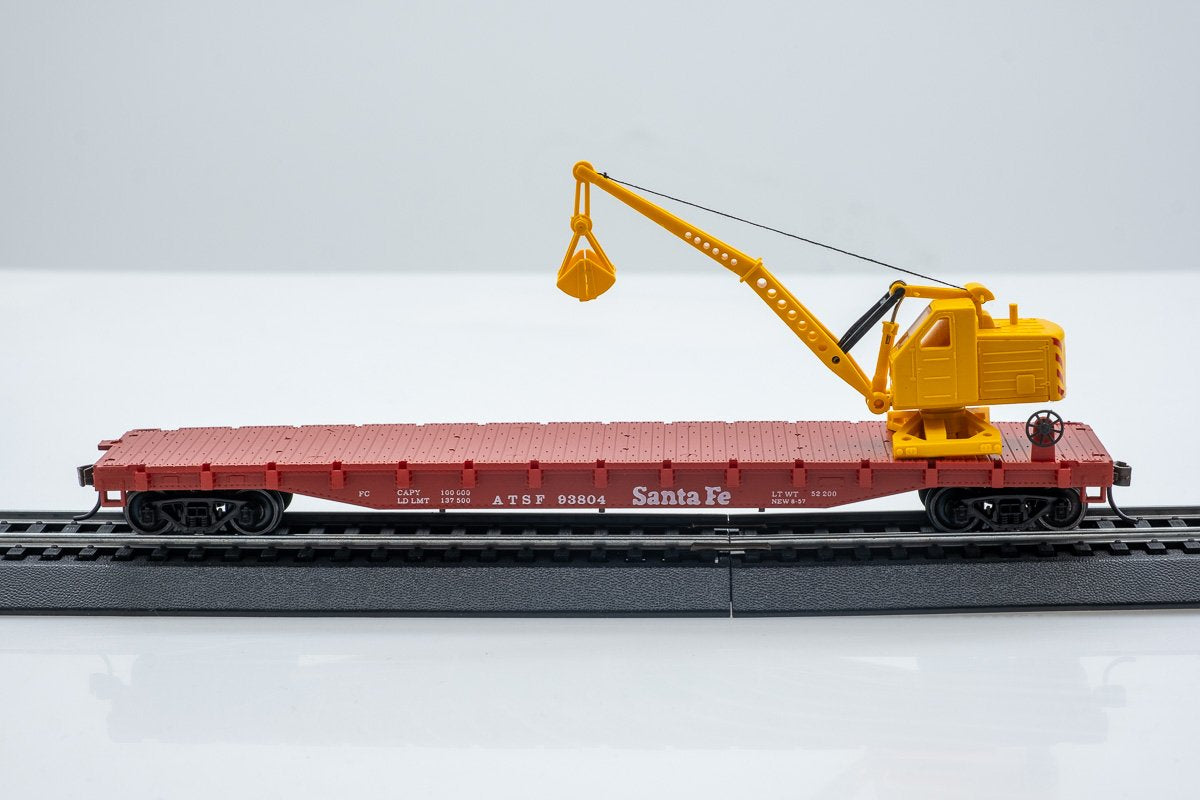 HO Con-Cor Flat Cars with Crane - Santa Fe (ATSF)