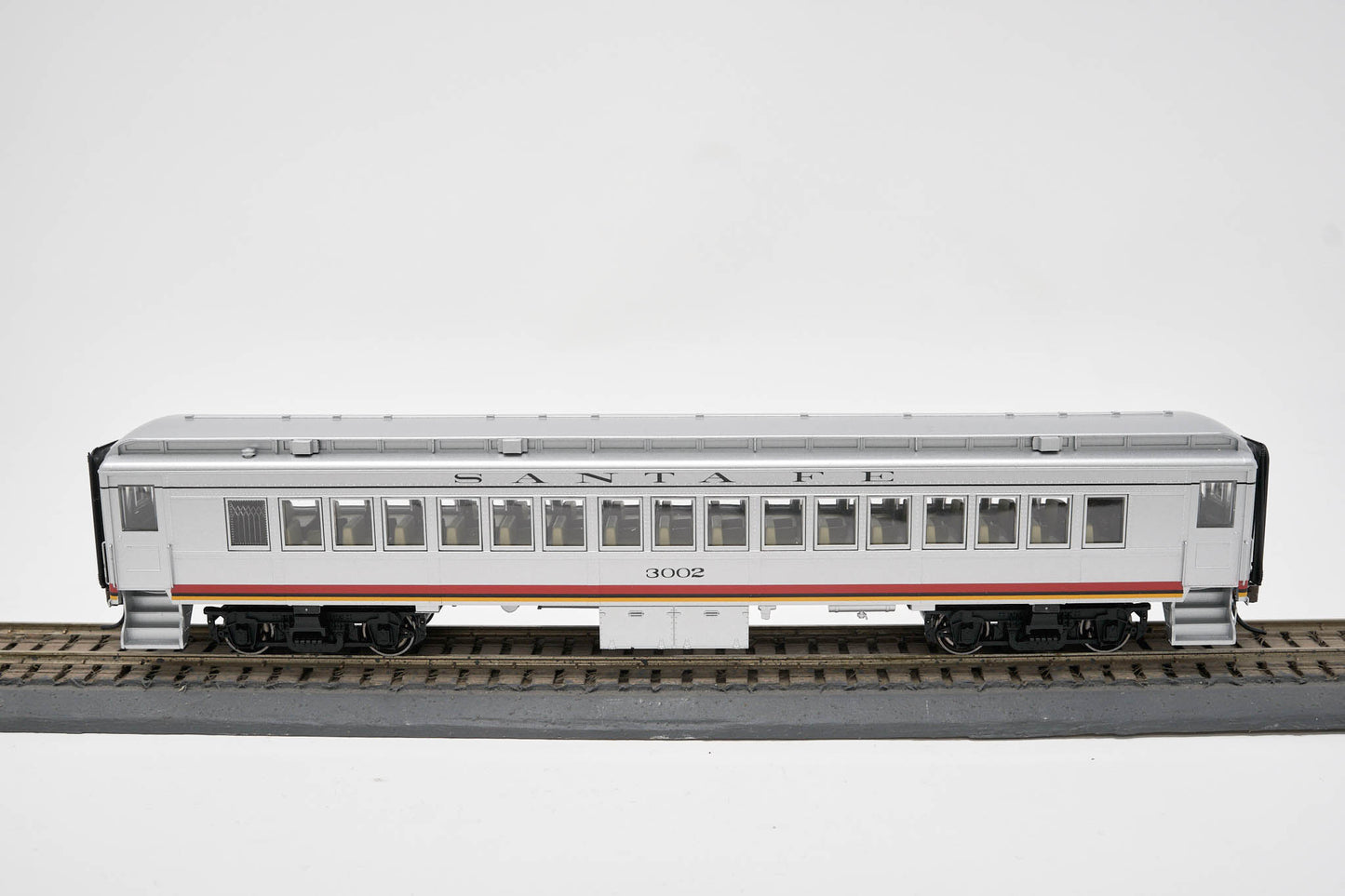 HO 1920-1950 Heavy Weight Santa Fe Valley Flyer Coach Car #3002
