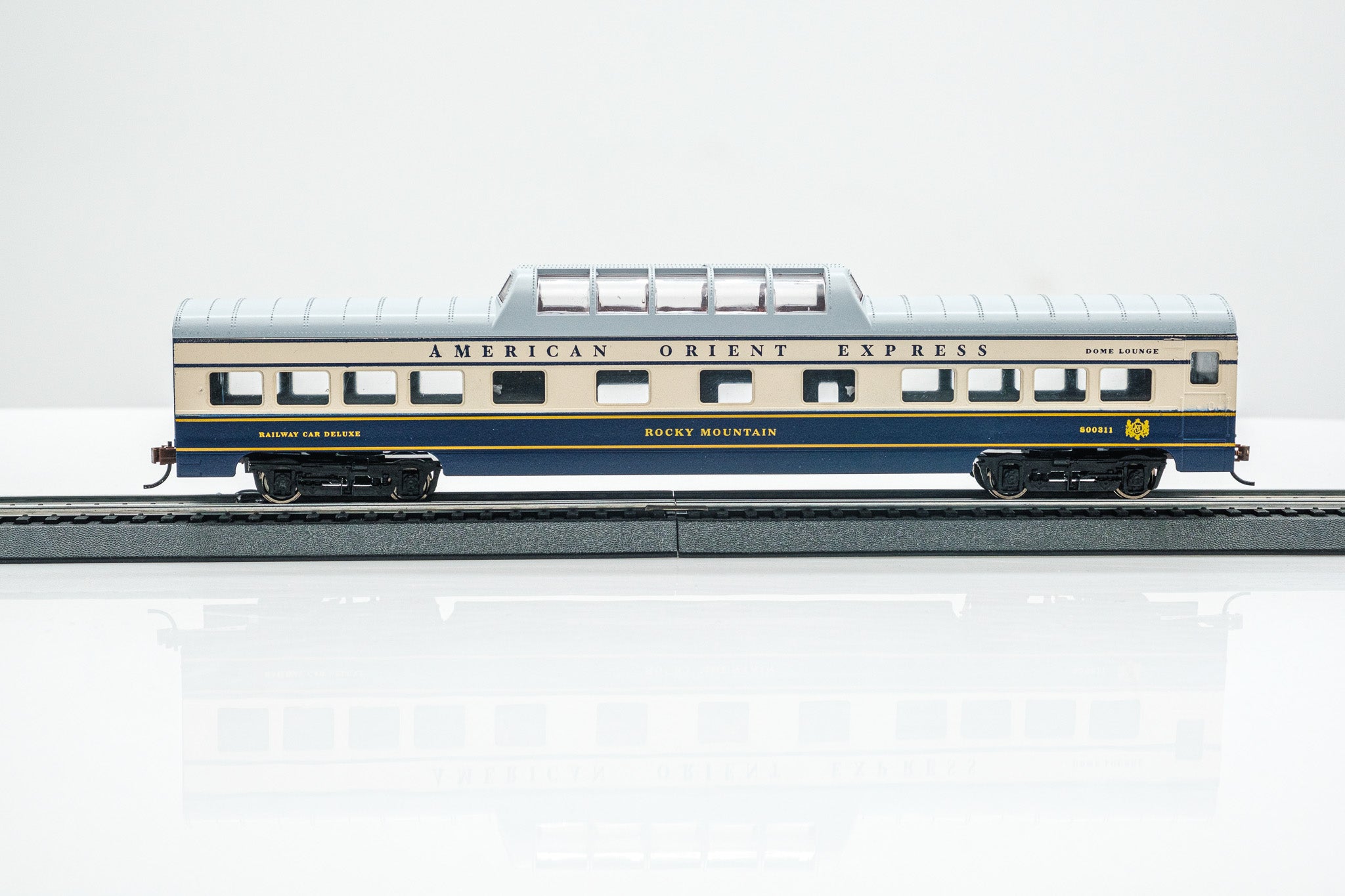 HO Scale 72ft American Orient Express 6-Car Set – RPO, Baggage