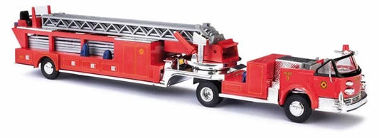HO Scale 1:87, Fire Truck, LaFrance, Tractor Driven Aireal, Open Cab