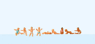 Preiser HO Scale 10529 – Assorted Babies (9-Pack, Hand-Painted Figures)